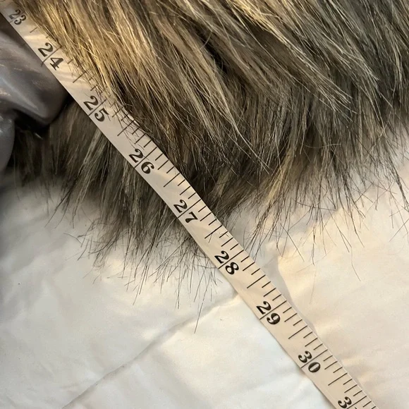 Nicole Miller Faux Fur Open Vest - Picture 7 of 7